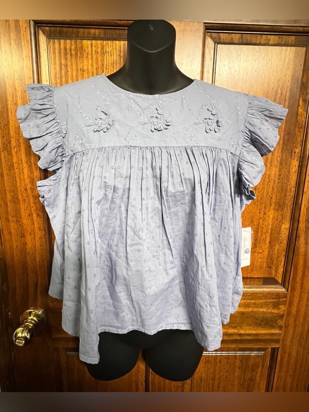 Jessica Simpson Chandler Flutter
Sleeve Gray Blue Flowy Blouse